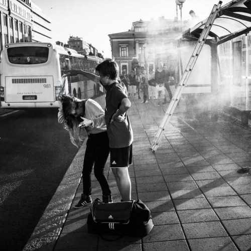thumbnails/500/jonikantonen_20130827_1947_Bussipysäkillä.jpg